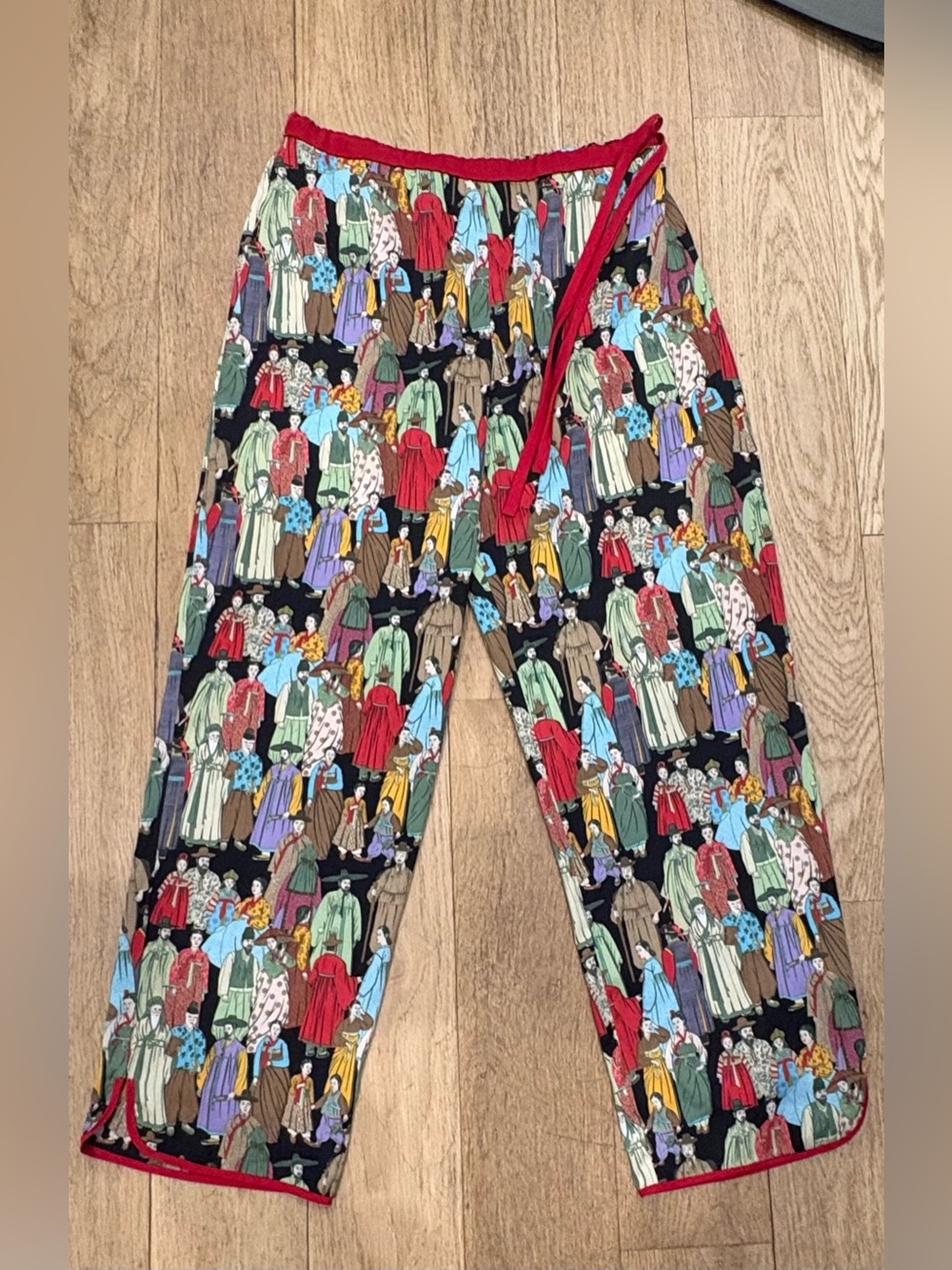 Natori Colorful Vintage-Inspired Printed Wrap Pants with Red Trim Size S